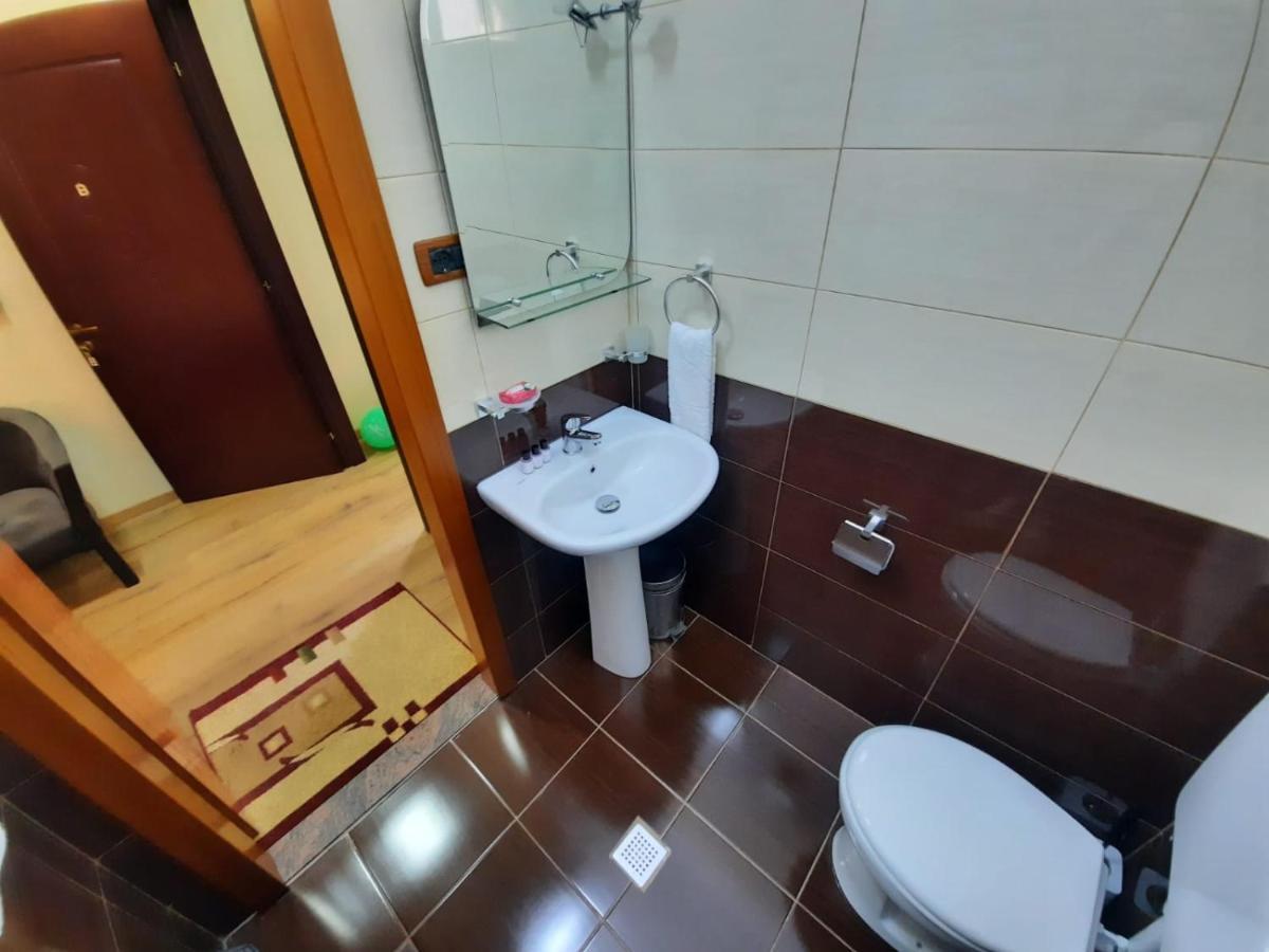Villa 53 Tirana Kültér fotó